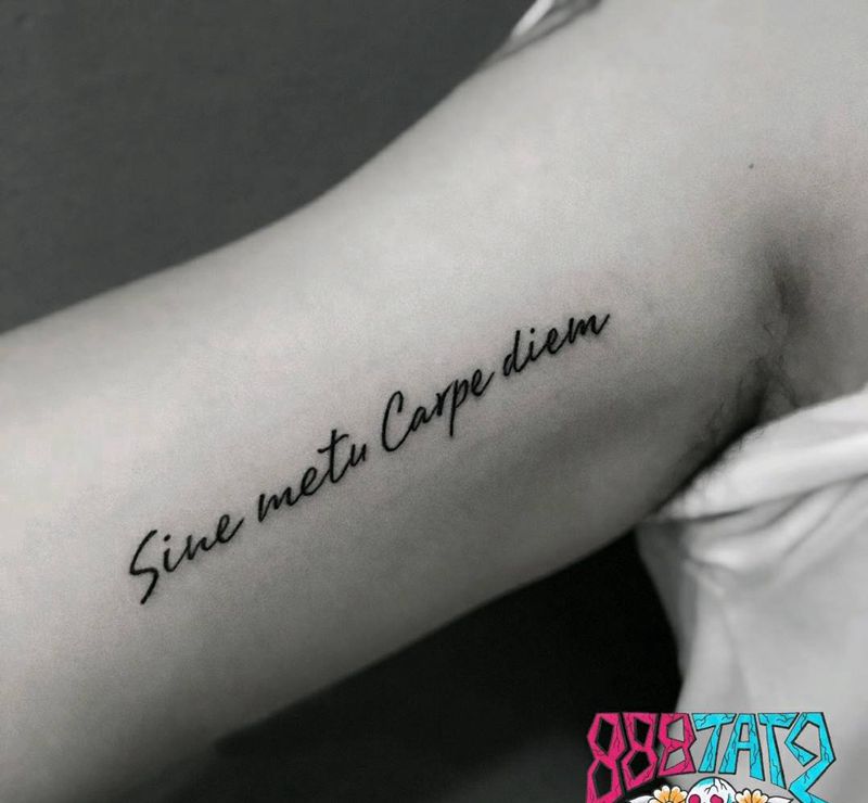 小字母合集纹身图片_手臂字母小清新纹身图案