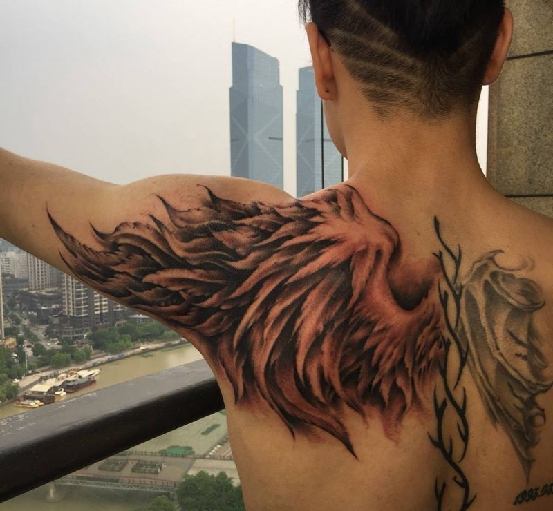 翅膀纹身图片