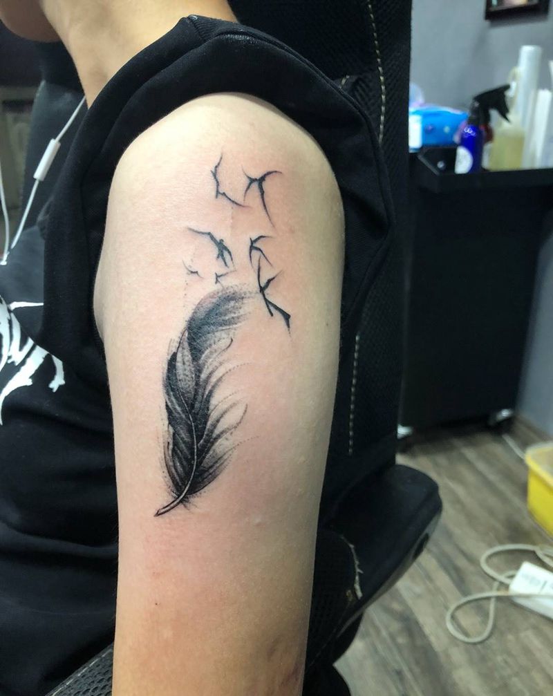 羽毛纹身图片_手臂纹身图案