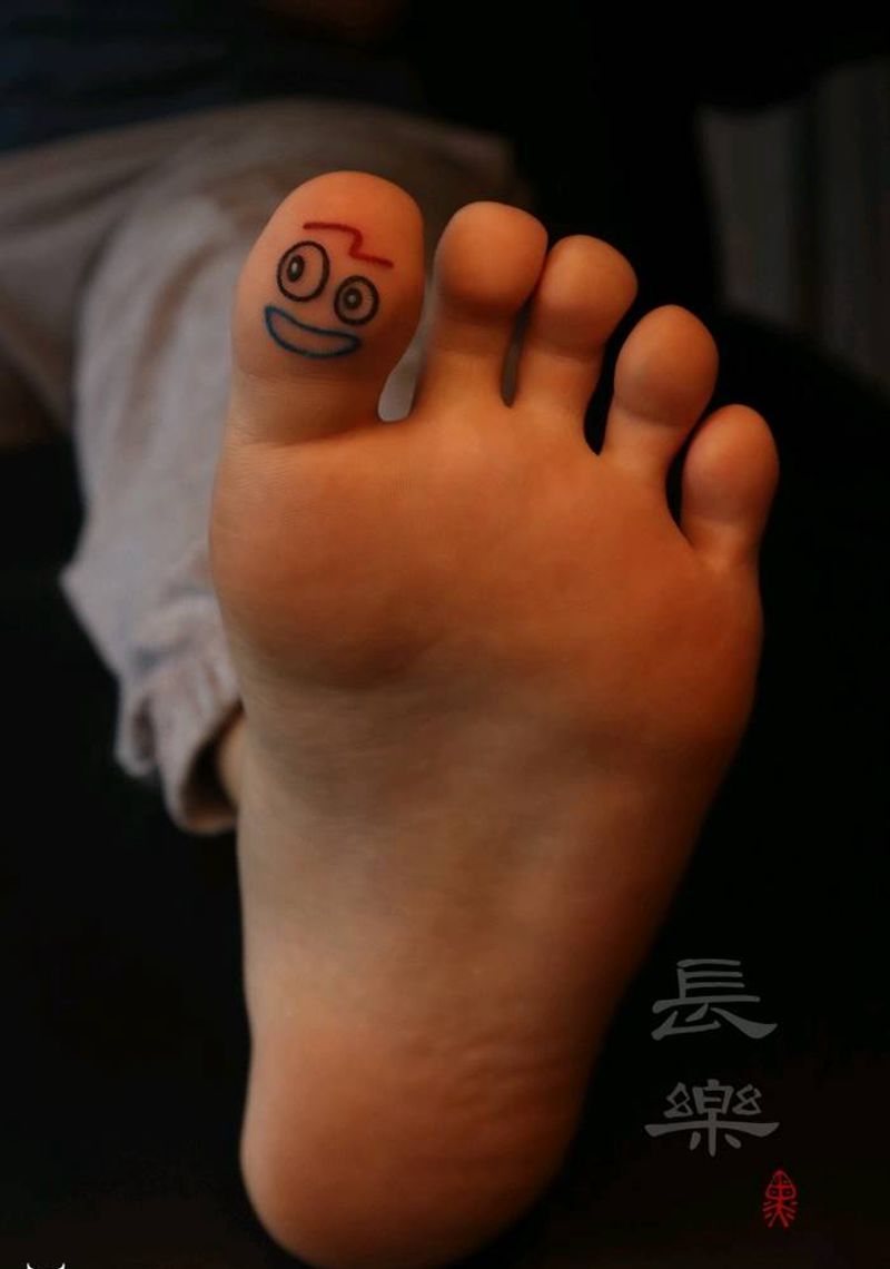 叉叉纹身图片_脚部Old SchoolNew School纹身图案