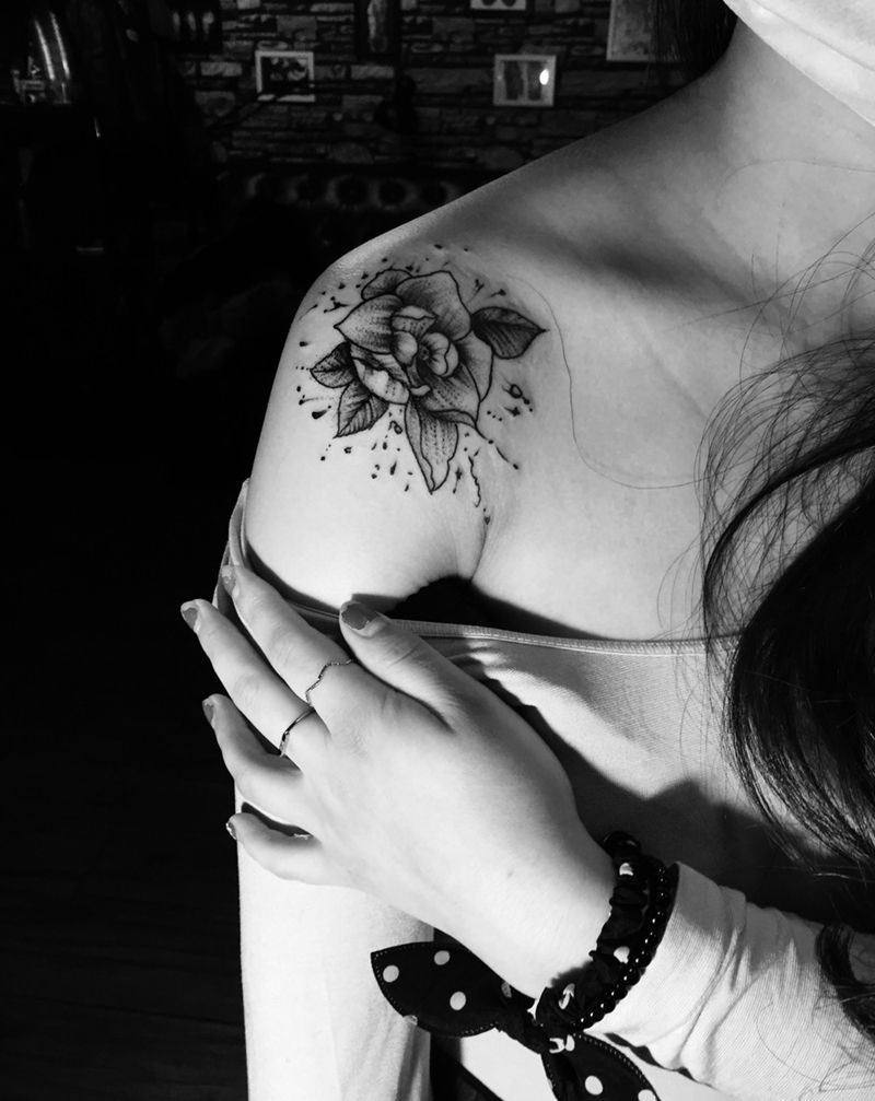 点刺花纹身图片