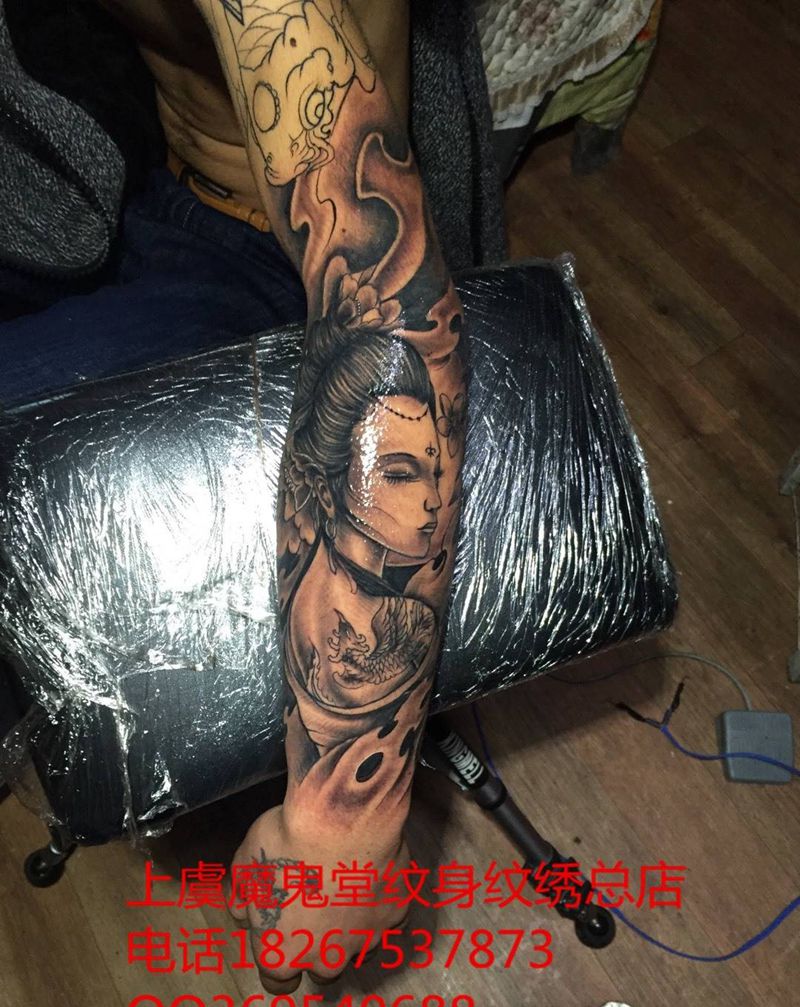 花臂未完成纹身图片