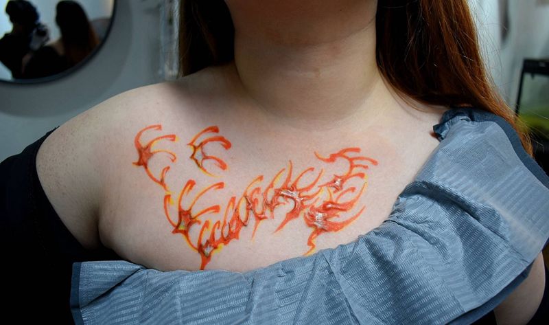 无题纹身图片_胸部水墨暗黑纹身图案