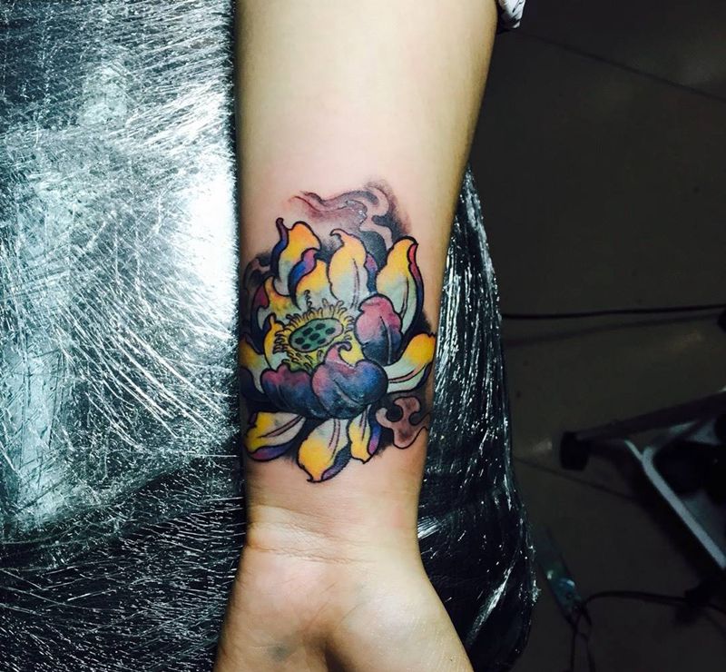 遮盖莲花纹身图片