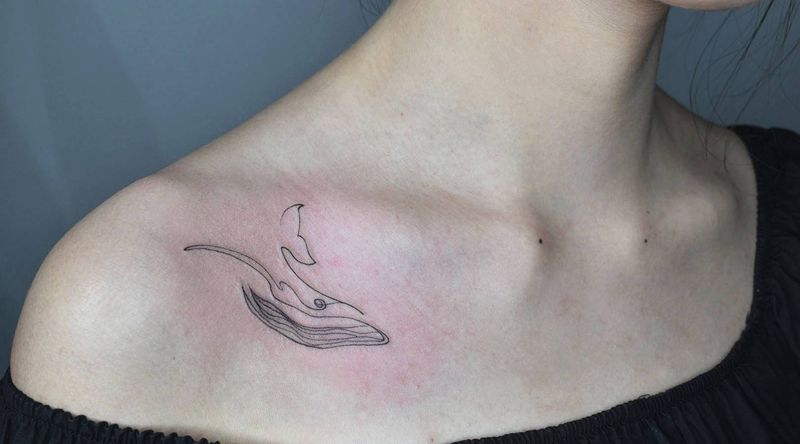 鲸鱼纹身图片_胸部几何纹身图案