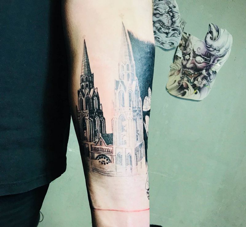 教堂和蝴蝶，未完待续纹身图片