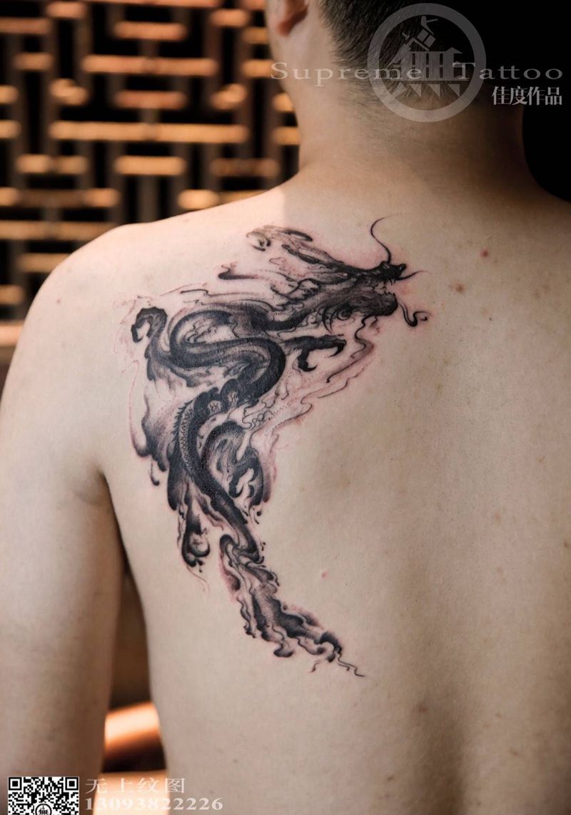 驻店师作品——水墨龙纹身图片_肩部传统动物图腾纹身图案