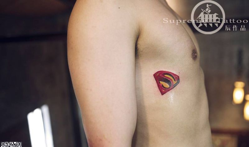 小图纹身图片_胸部手臂欧美字符静物纹身图案