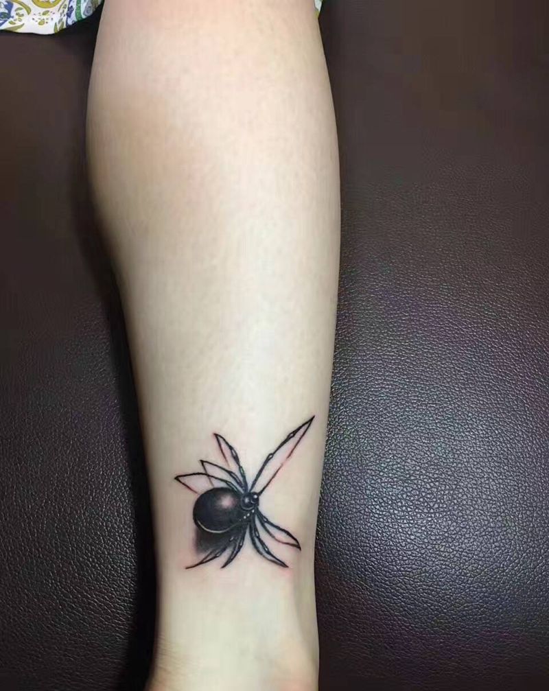 脚踝蜘蛛纹身纹身图片_脚部纹身图案