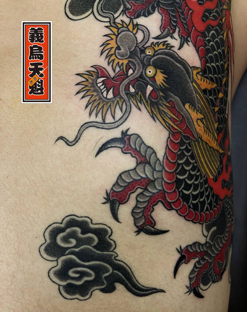 全程圆五针作品：龙纹身图片_胸部腹部老传统纹身图案