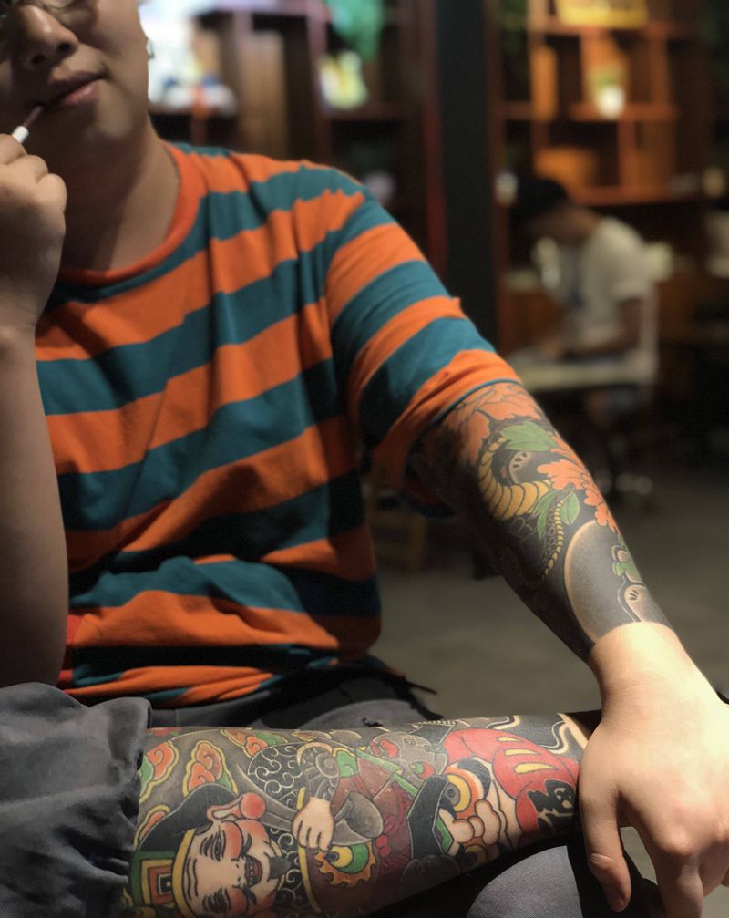 一身老传统纹身图片_手部腿部老传统纹身图案