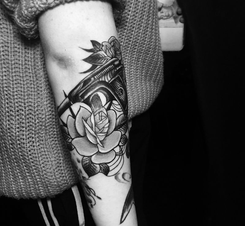 School 花臂纹身纹身图片_手臂欧美静物成品纹身图案