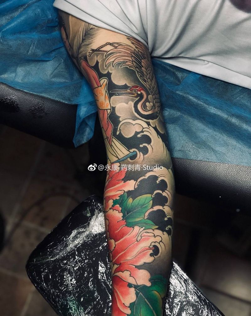 洛神花臂纹身图片_手臂手部新传统纹身图案