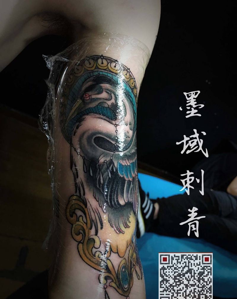 鹤纹身图片_手臂欧美写实New School纹身图案