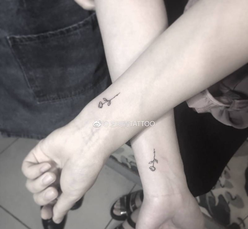 闺蜜纹身纹身图片_手臂手部几何小清新纹身图案