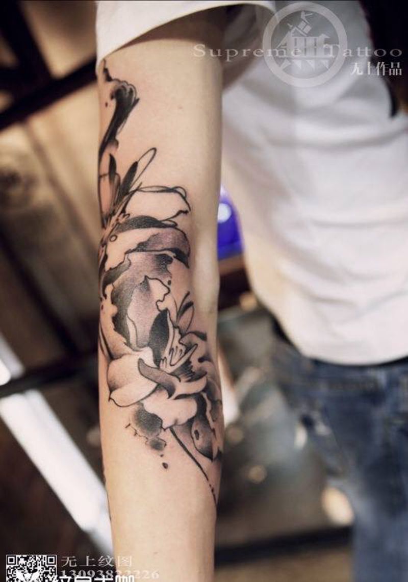 水墨玉兰纹身图片_成品手臂传统清新植物原创纹身图案