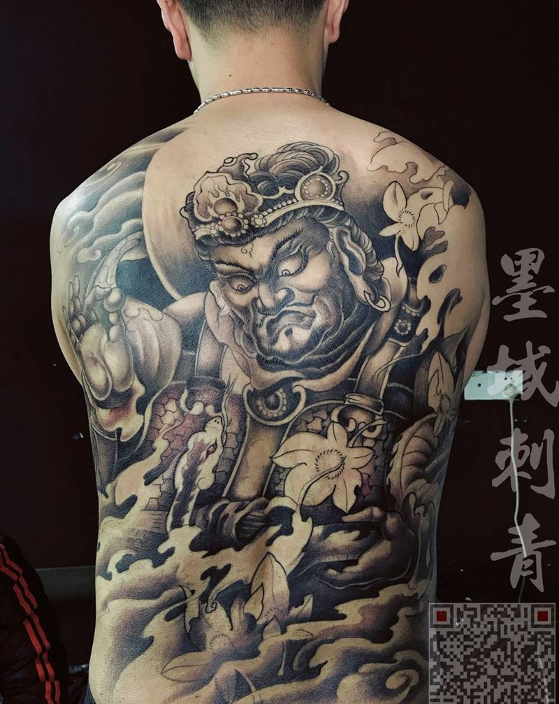 广目天王纹身图片_成品背部传统鬼神纹身图案