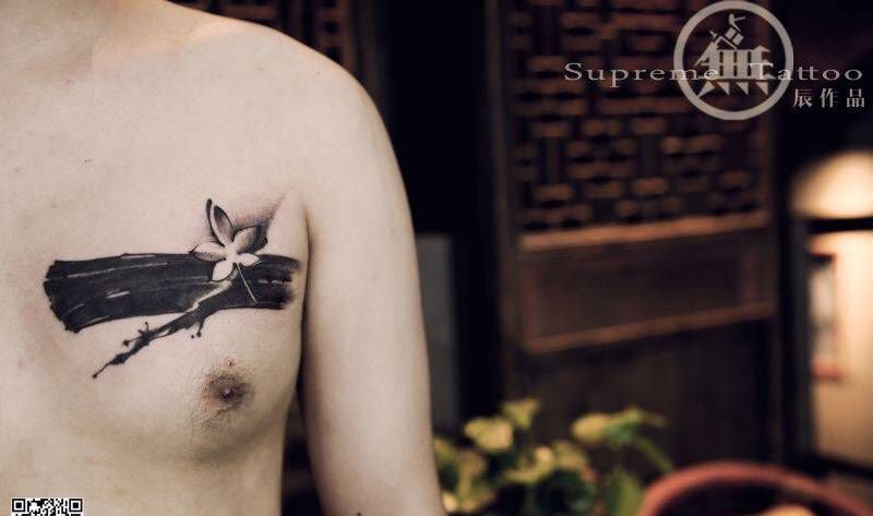 纹身遮盖纹身图片_成品胸部植物图腾遮盖纹身图案