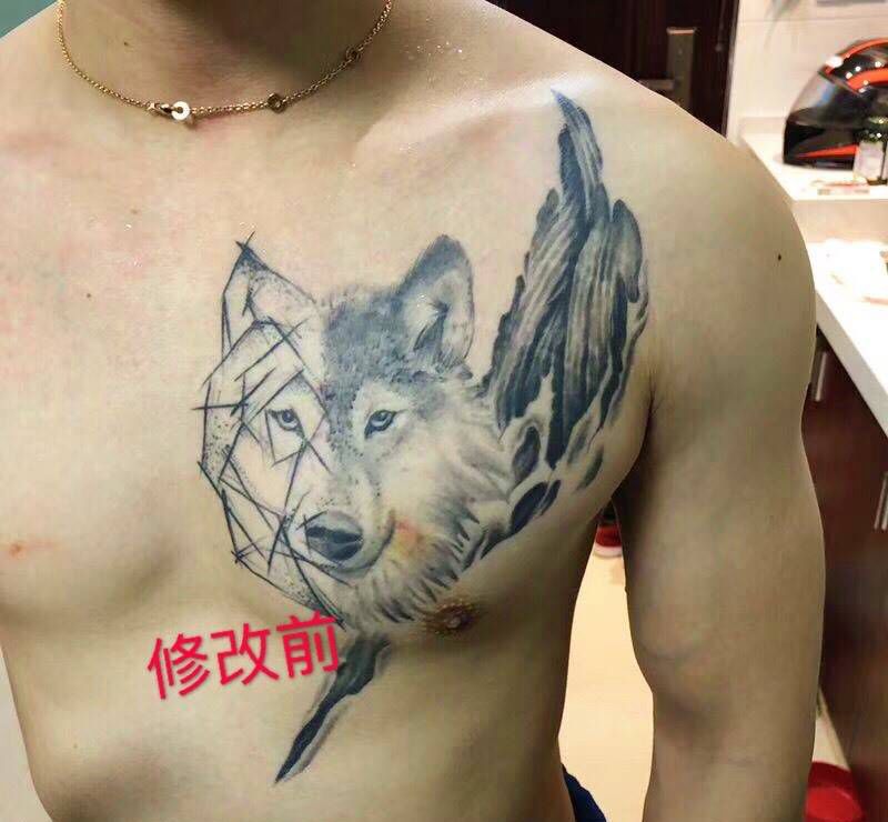 涂鸦狼头狮子半胛纹身图片_手臂胸部水彩点刺水墨涂雅狮子头狼纹身图案