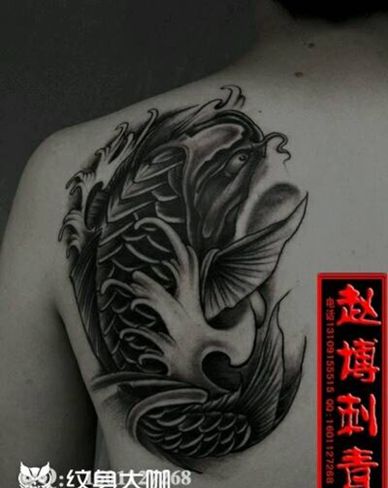 肩膀鱼纹身纹身图片