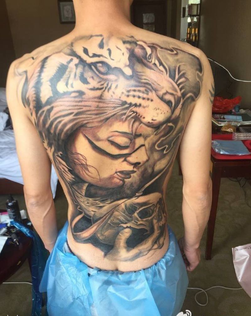 欧美满背纹身图片