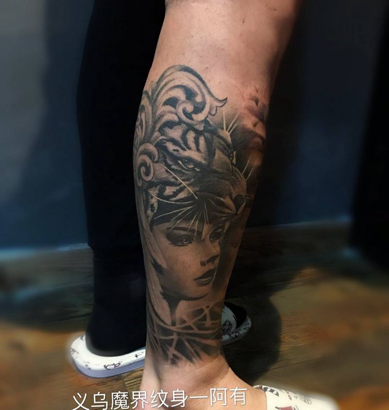 包小腿纹身图片_腿部脚部欧美写实New School天使虎头美女时钟纹身图案