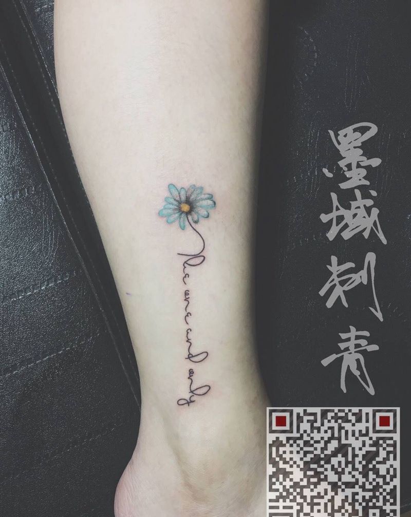 小花纹身图片_成品腿部手部脚部胸部肩部手臂清新植物字符纹身图案