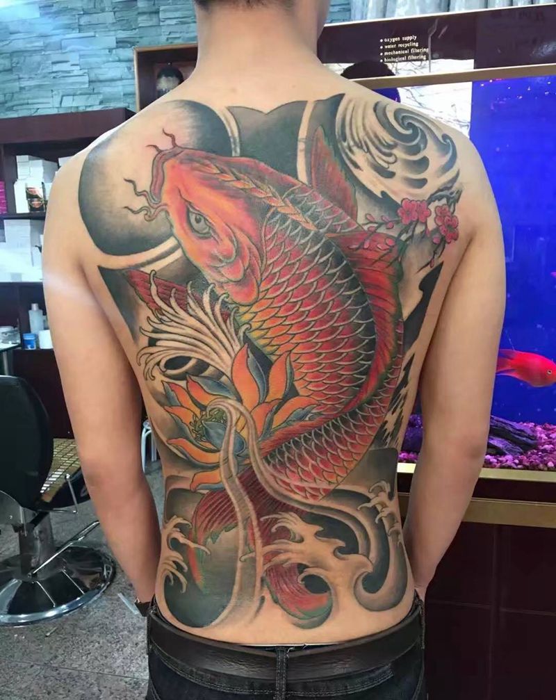 满背鱼 遮盖纹身图片