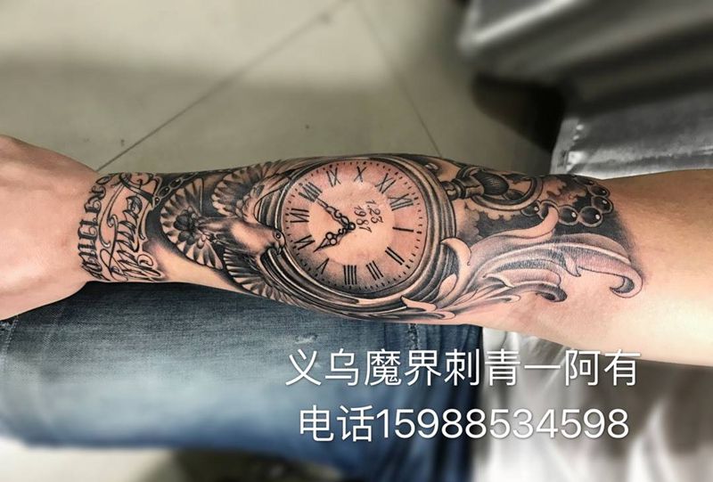 怀表包小臂纹身图片_成品手臂手部习俗欧美字符原创写实清新纹身图案