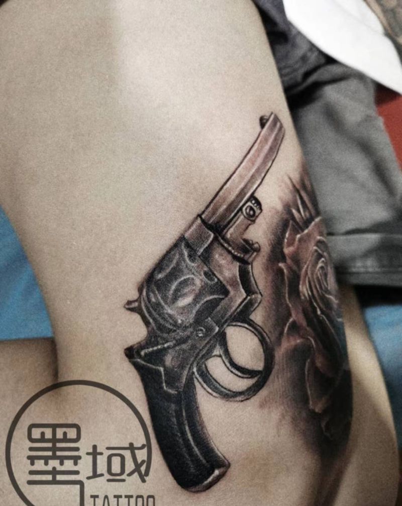 希望世界和平纹身图片_手臂欧美写实纹身图案