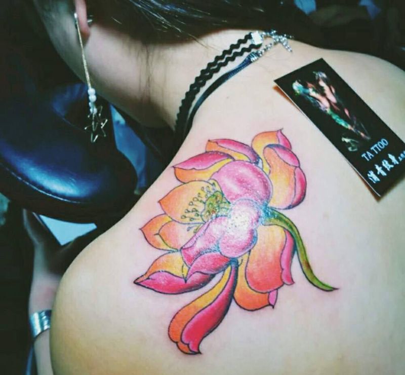 莲花纹身纹身图片