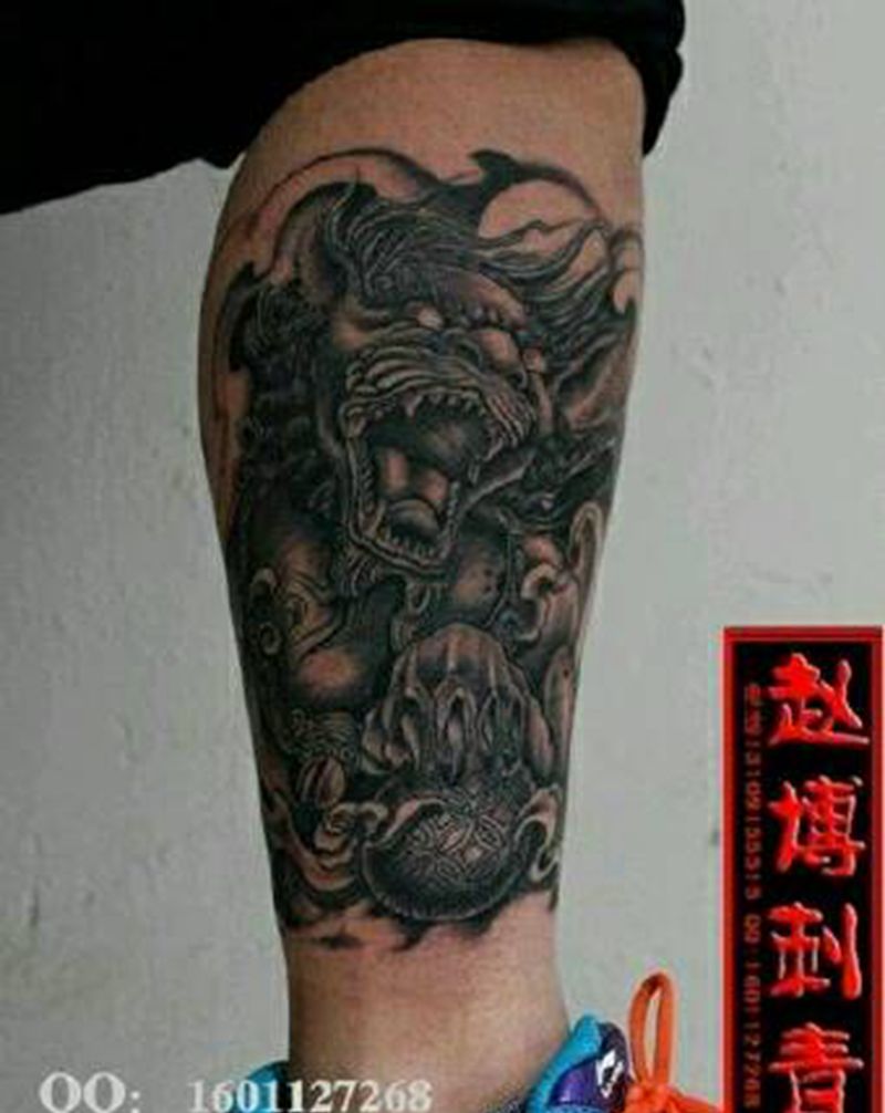 小腿唐狮纹身纹身图片