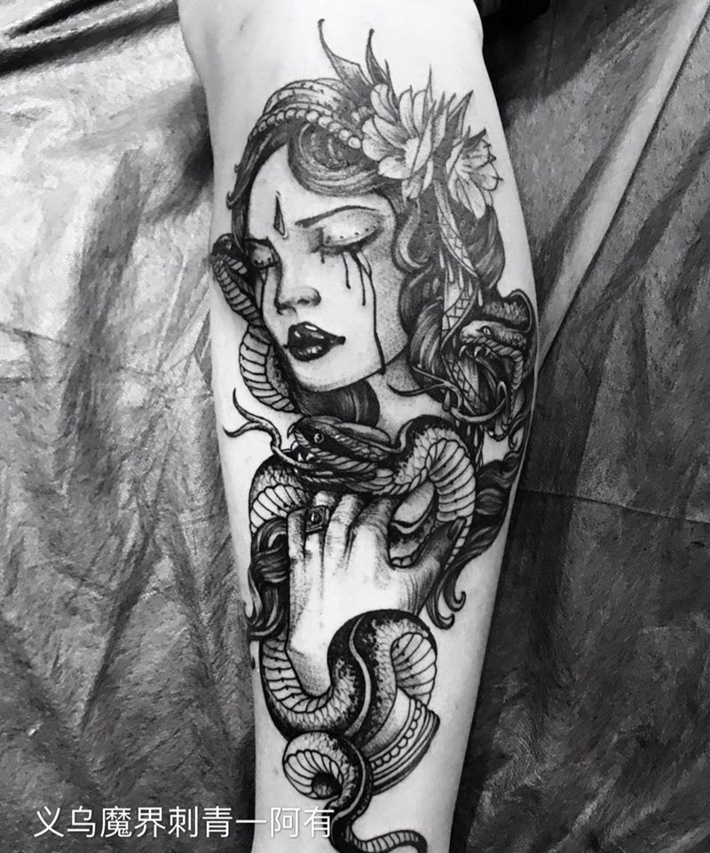 美杜莎女王纹身图片