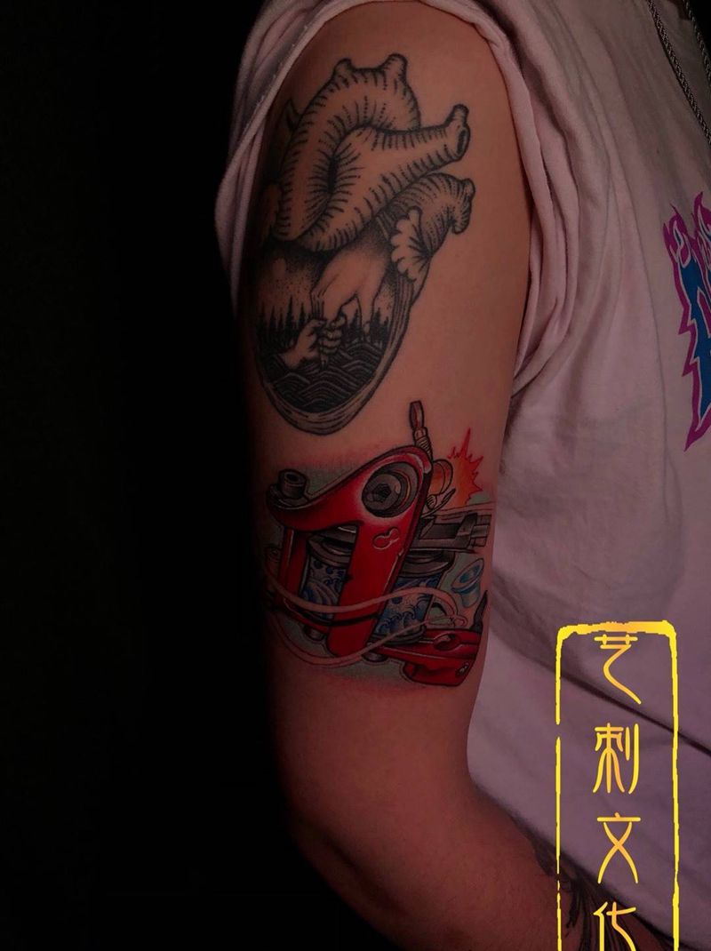 纹身机纹身图片_手部手臂New School点刺纹身图案