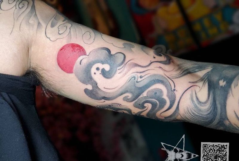 红日纹身图片_手臂水墨纹身图案