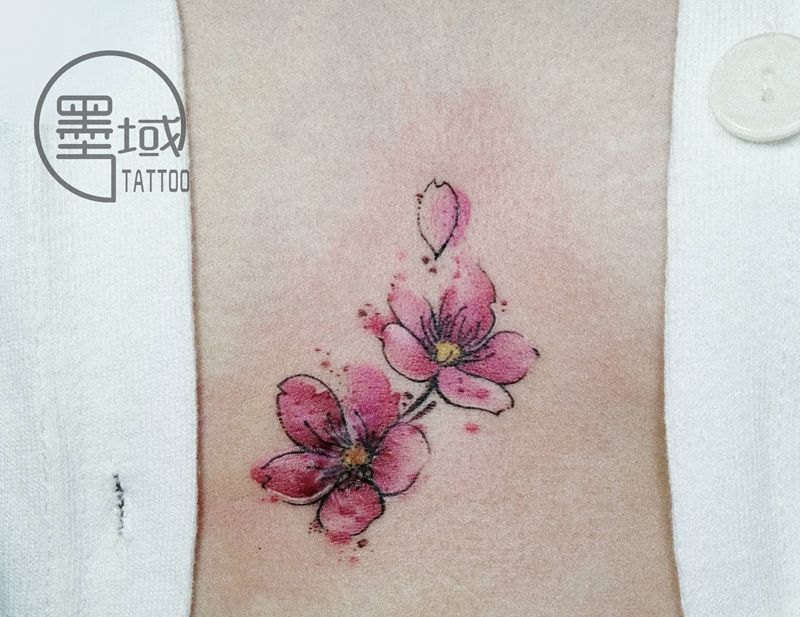 疤痕覆盖纹身图片_胸部纹身图案