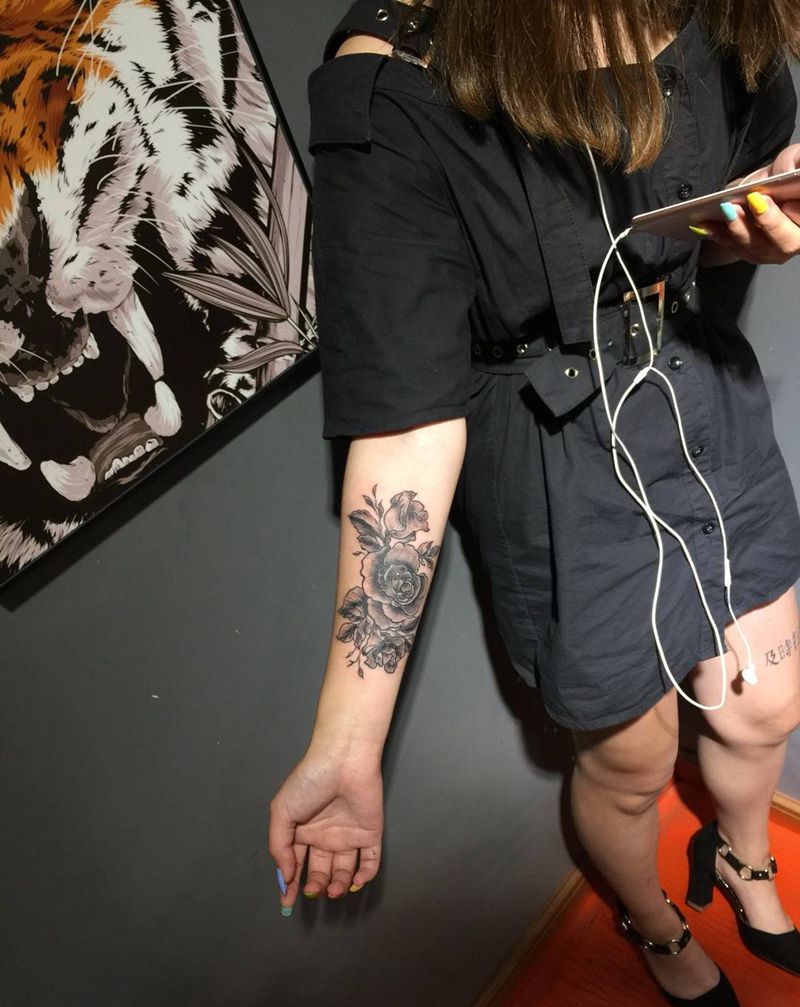 小臂，牡丹纹身图片