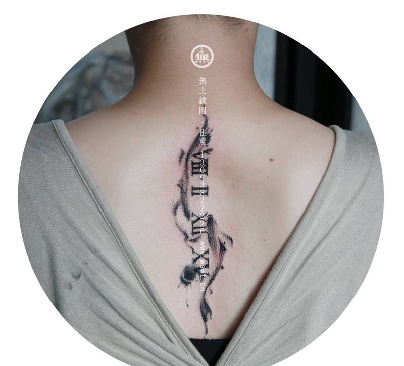 罗马数字纹身图片_成品背部欧美清新原创几何字符无上纹图培训学习纹身图案