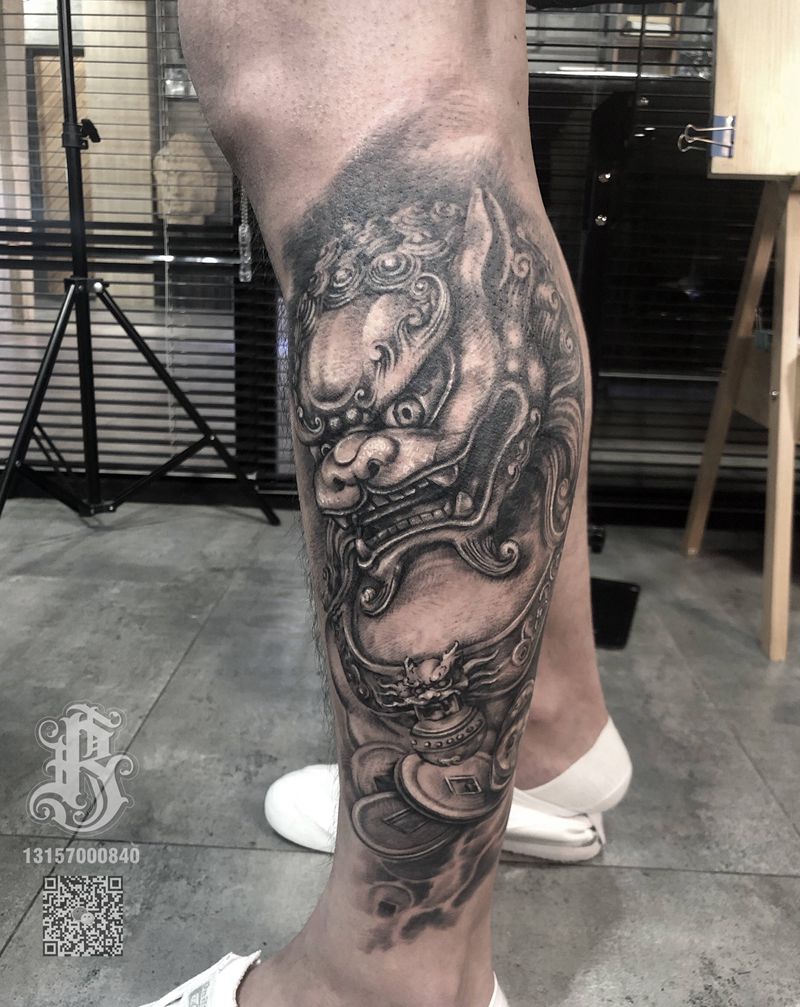 石狮子纹身图片_脚部欧美写实新传统纹身图案