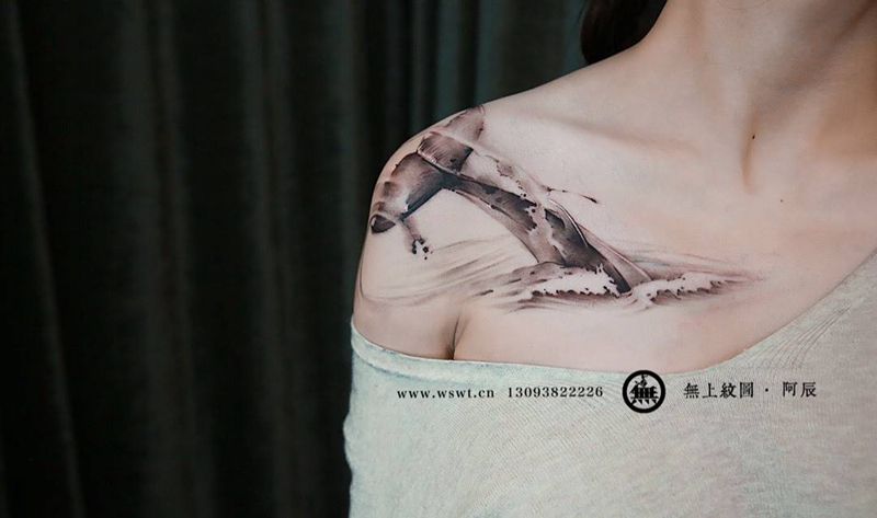 鲸鱼尾巴纹身图片_成品肩部清新原创动物无上纹图水墨招生纹身图案