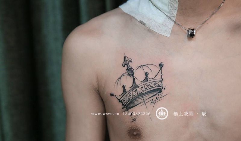 情侣皇冠纹身纹身图片_成品胸部欧美清新情侣纹身图案