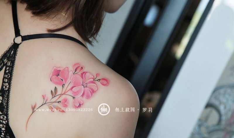 花朵纹身纹身图片_成品背部清新欧美植物无上纹图培训纹身图案