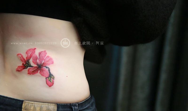 后腰花纹身图片_成品腰部欧美清新植物图腾无上纹图招生纹身图案