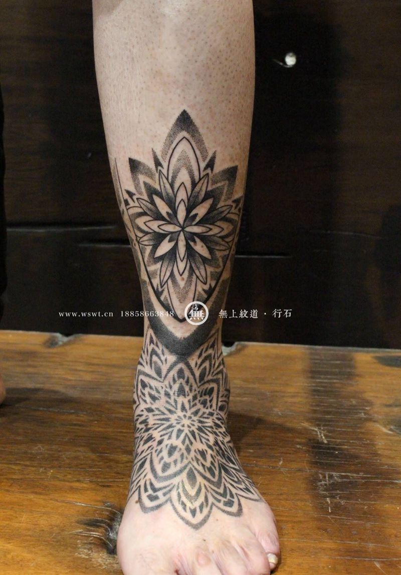 曼陀罗图腾纹身图片_图腾成品脚部遮盖无上纹图纹身图案