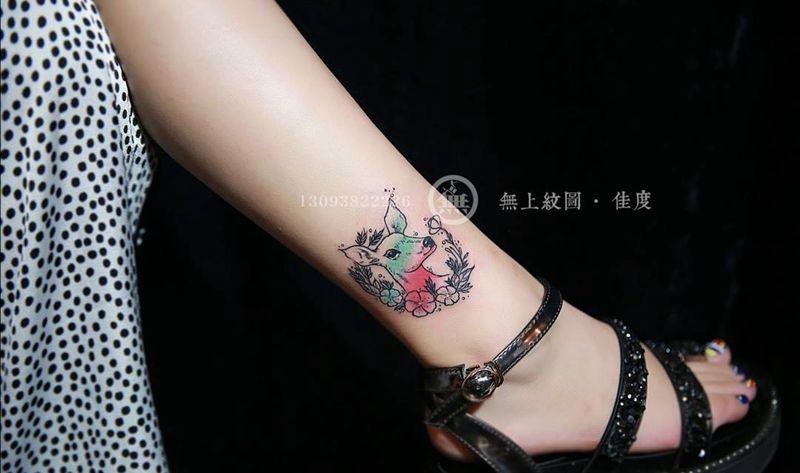 脚踝小鹿纹身图片_成品欧美脚部清新动物图腾静物无上纹图招生手稿纹身图案