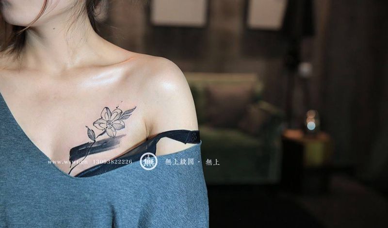 花纹身纹身图片_成品胸部欧美植物无上纹图原创清新纹身图案