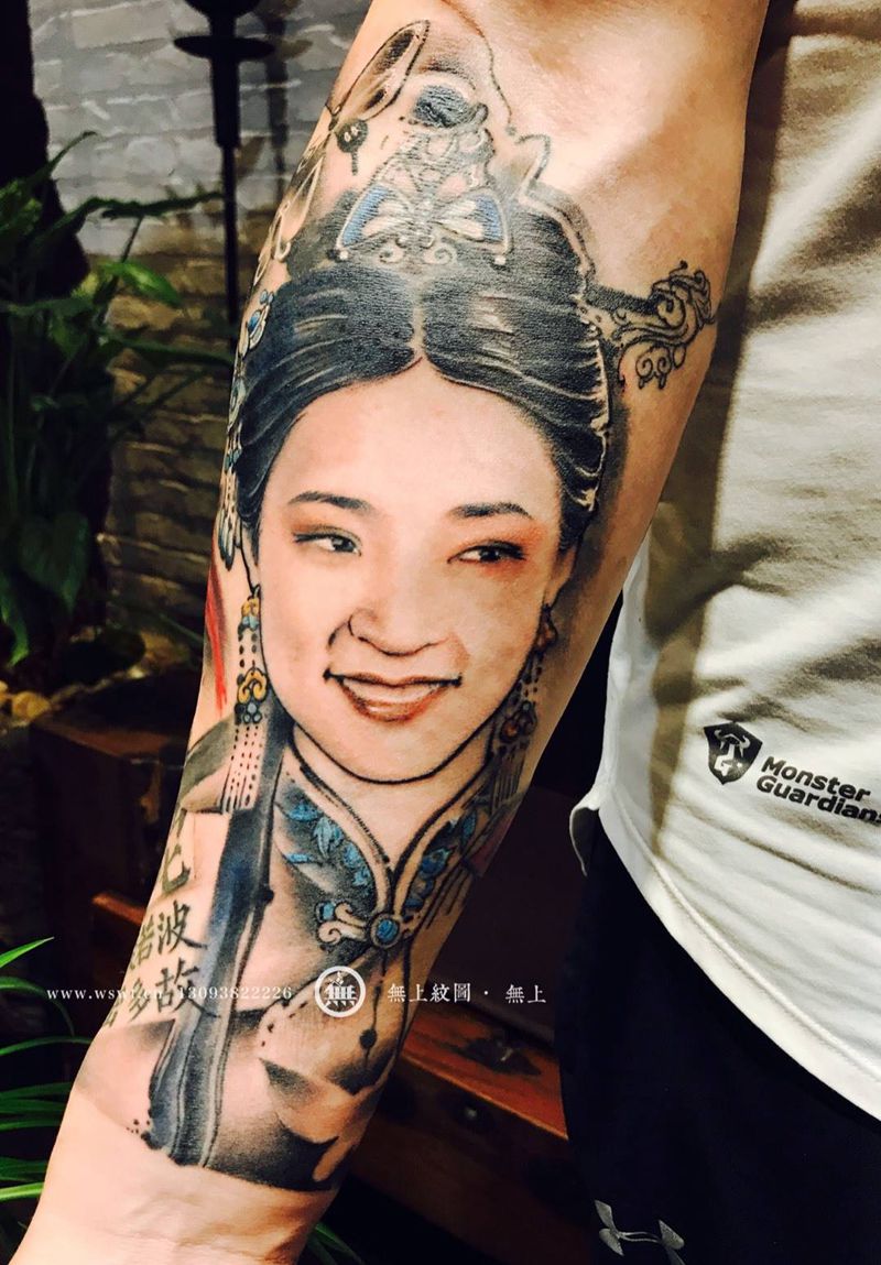 红装纹身图片_成品手臂传统习俗肖像人物培训无上纹图花絮纹身图案