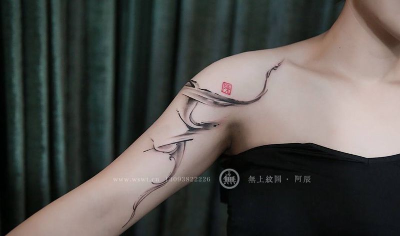 手臂纹身纹身图片_成品手臂清新原创图腾无上纹图招生传统纹身图案