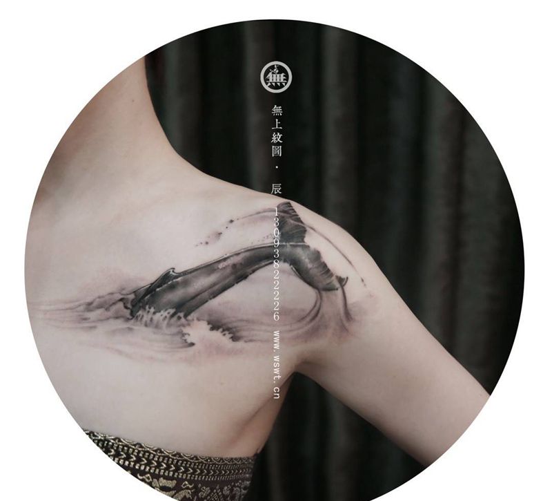 情侣纹身/鲸纹身图片_肩部动物清新成品无上纹图情侣生活纹身图案