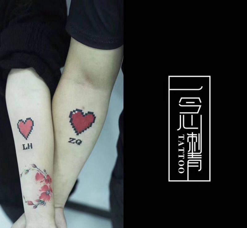 马赛克爱心纹身图片